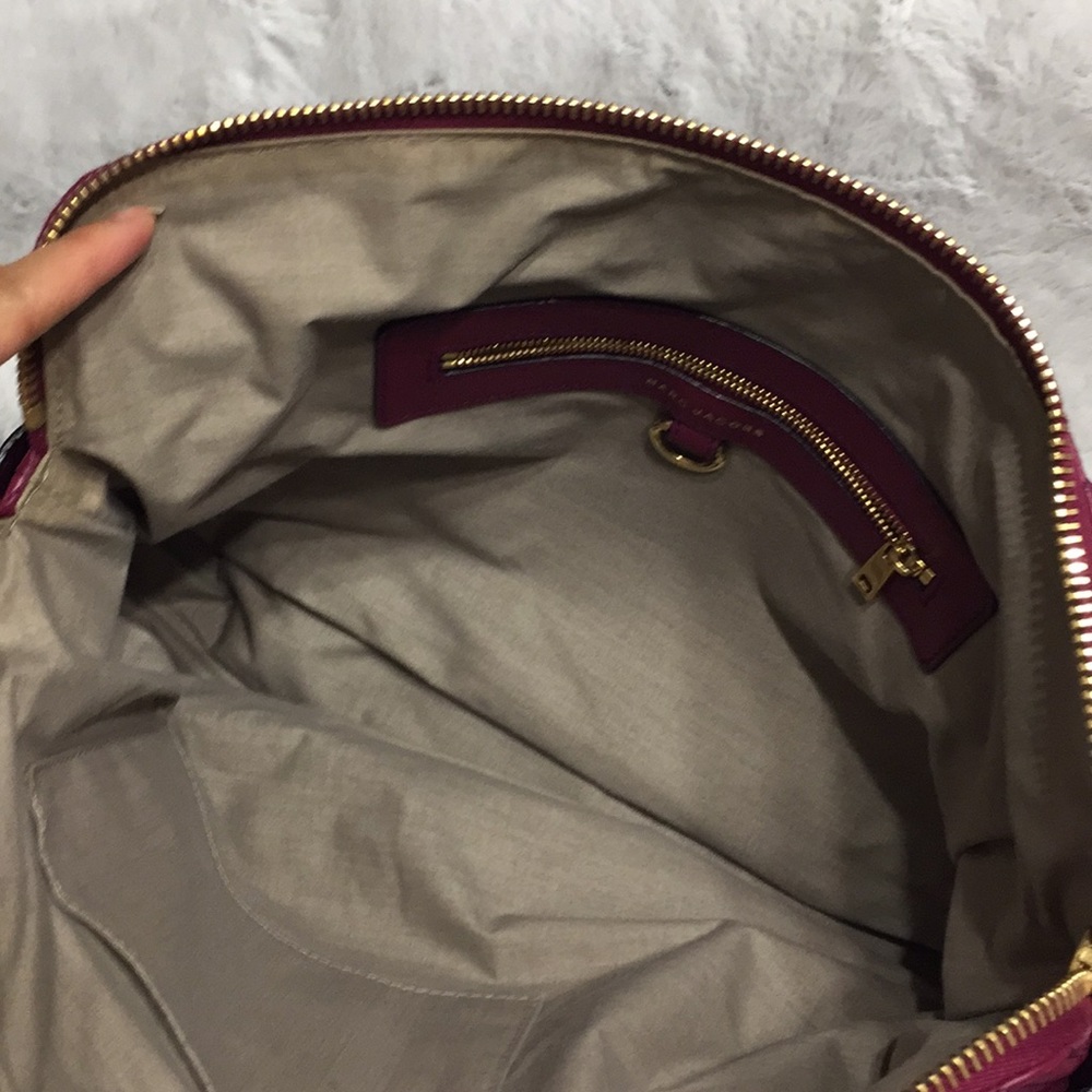 Authentic Marc Jacobs Handbag - Picture 3 of 6